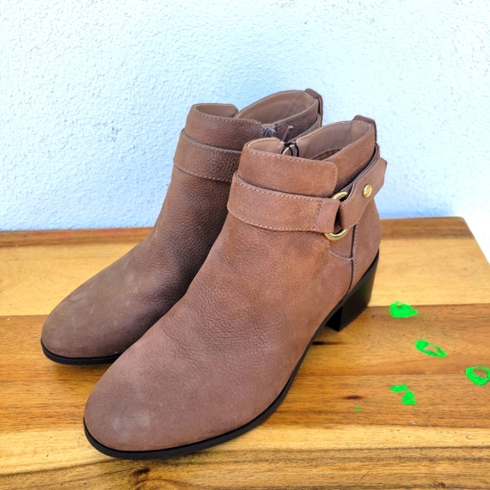 New Giani Bernini Memory Foam Putneyy Taupe Ankle boots Women's Size 7.5